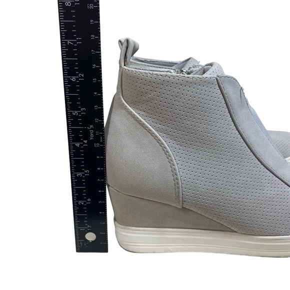 CCOCCI Zoey Wedge Sneaker Light Gray 7.5 Casual Side Zip Ankle Bootie - Picture 15 of 16